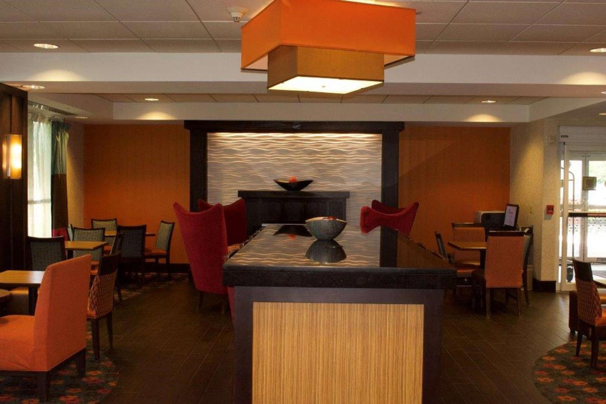 Hampton Inn Ιθάκη Εξωτερικό φωτογραφία